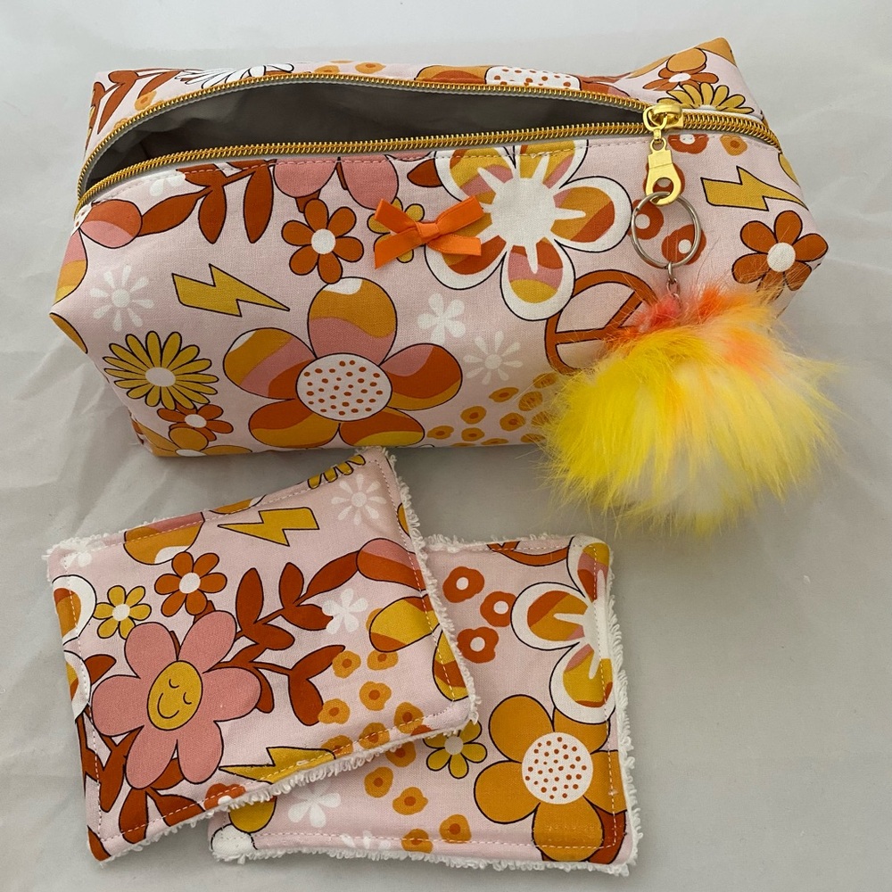 Floral Cosmetic Pouch with Pom Pom and matching Facial Wash Pads